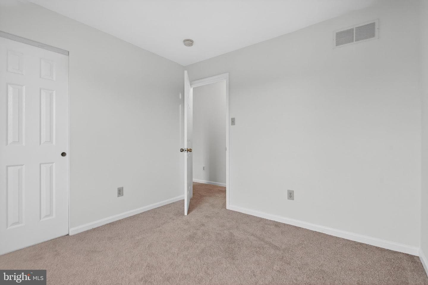 2539 Sanibel Court photo 21