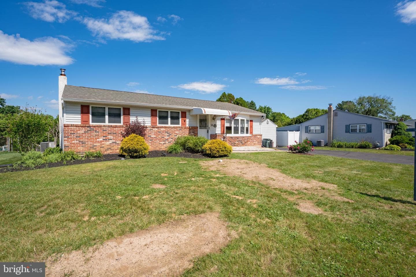 2022 Herrick Avenue photo 4