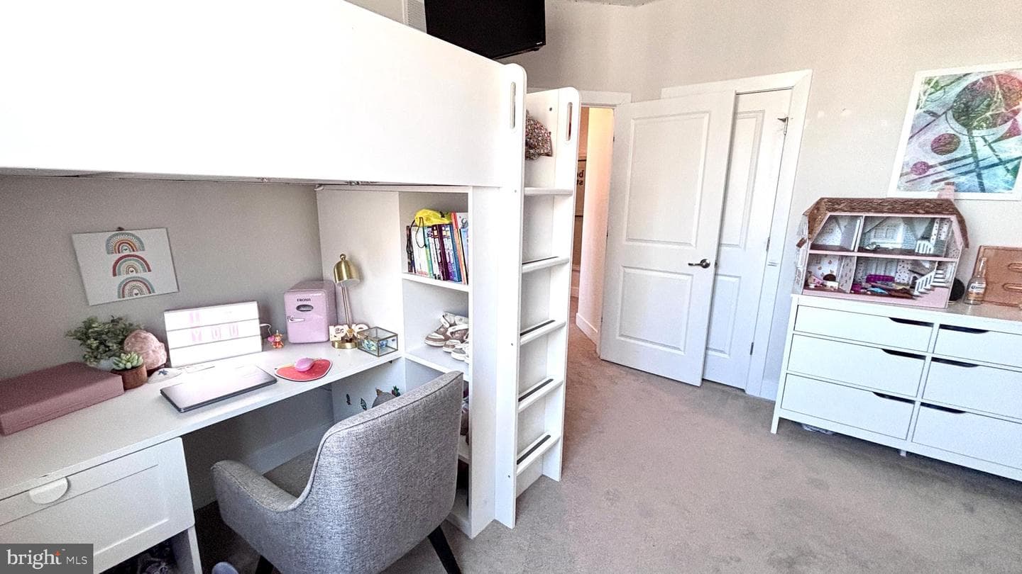 131 Park Place photo 37