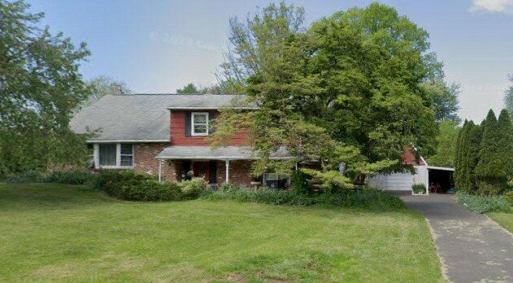 26 E Robin Road