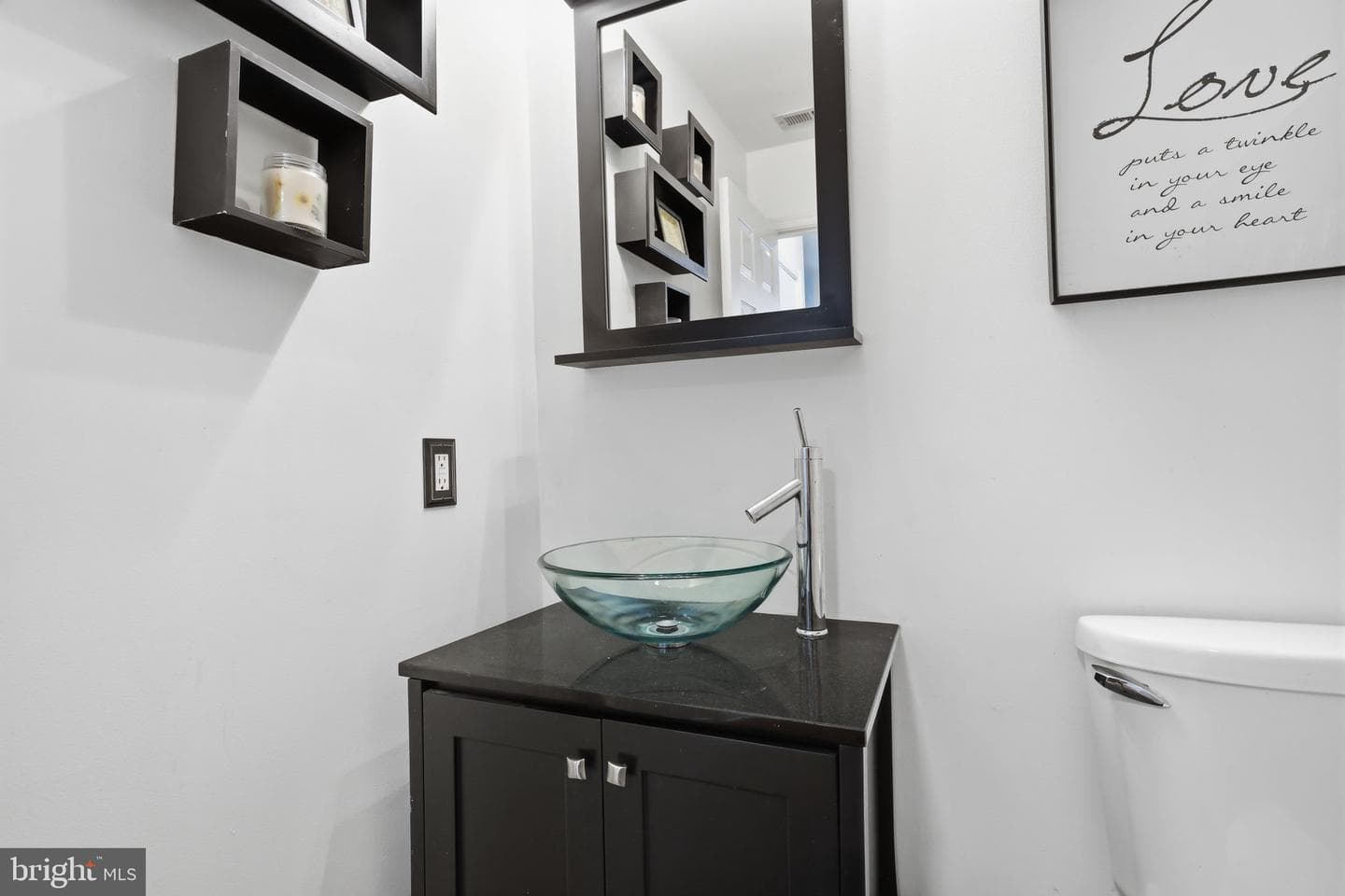45 Honey Locust Lane photo 17