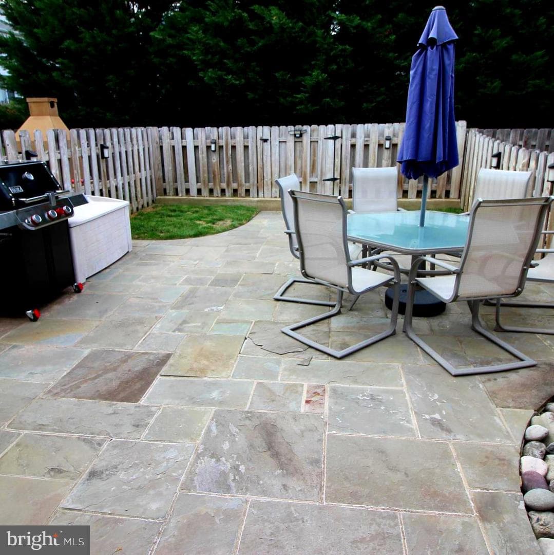 50 Taylors Way photo 9
