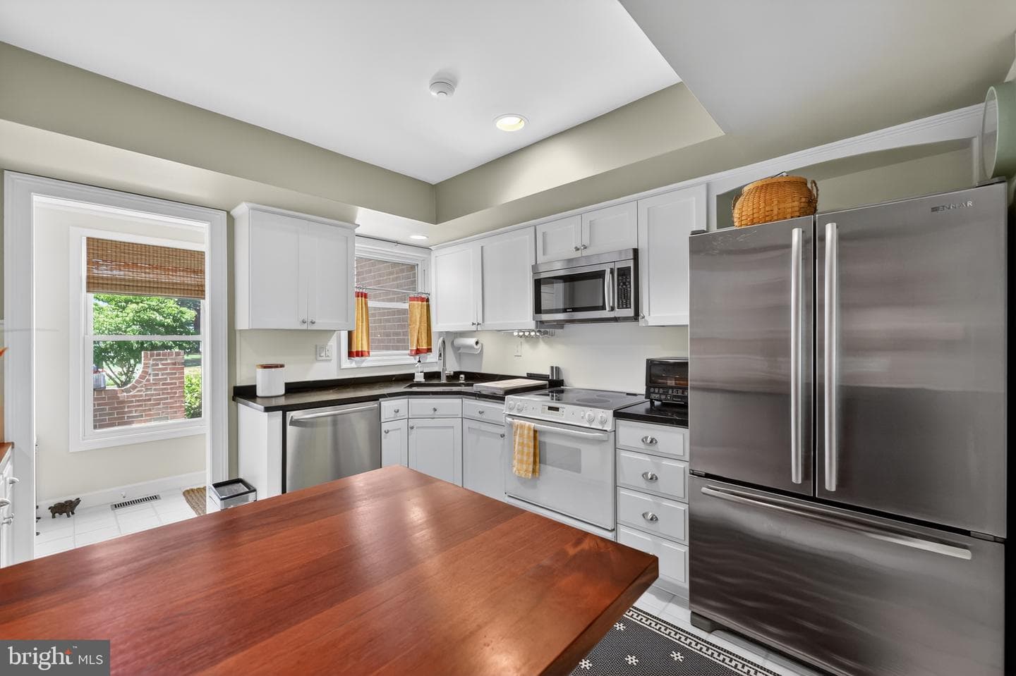 40 Sutphin Pines photo 5