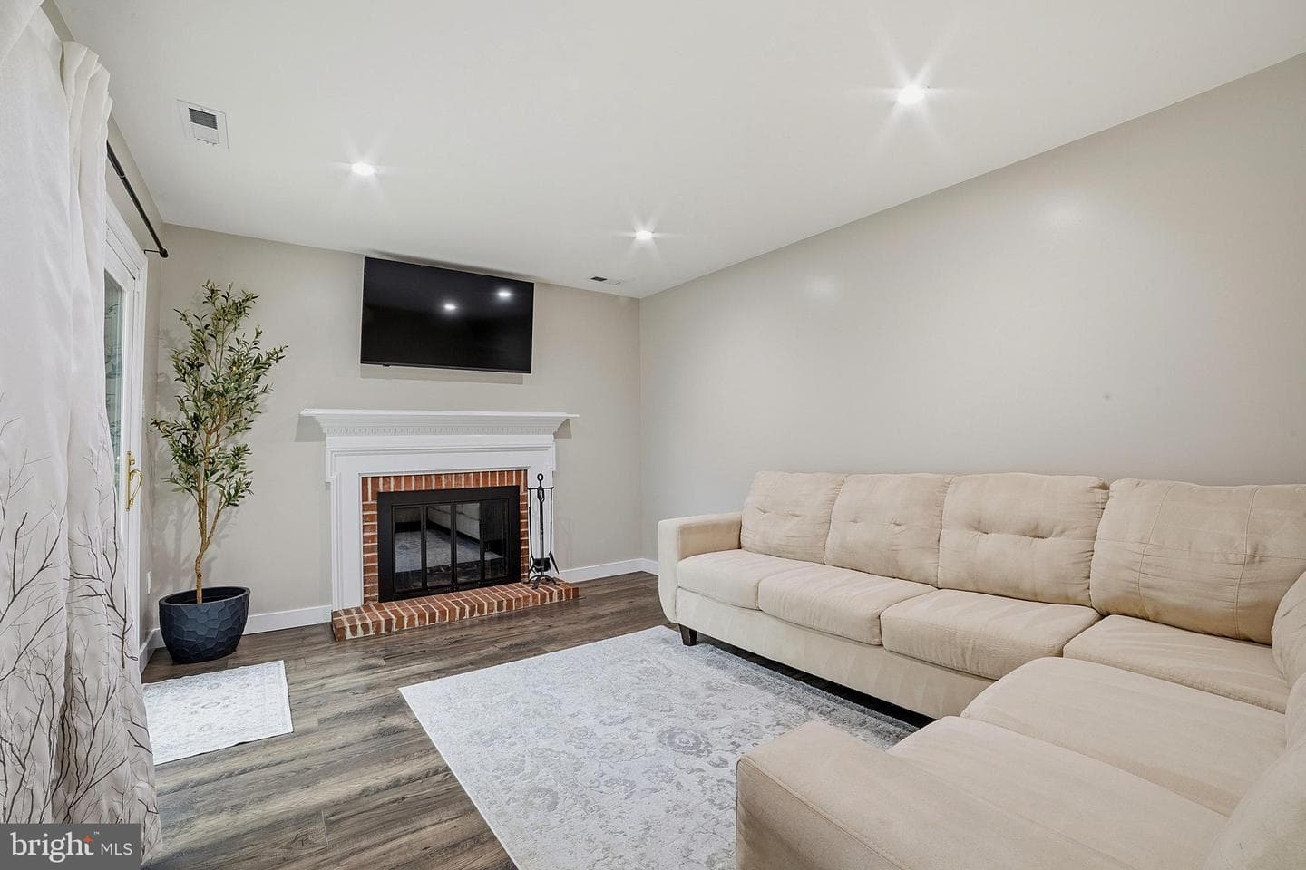 148 Hampton Drive photo 13