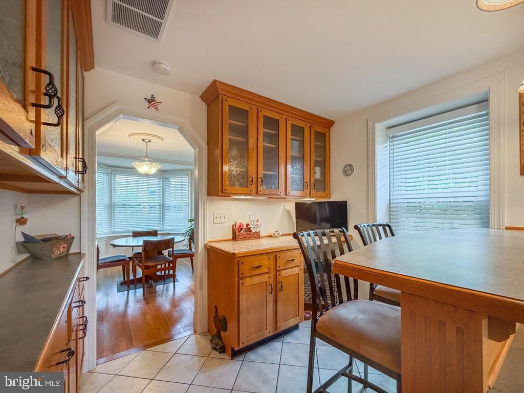 1220 Wilson Avenue photo 11