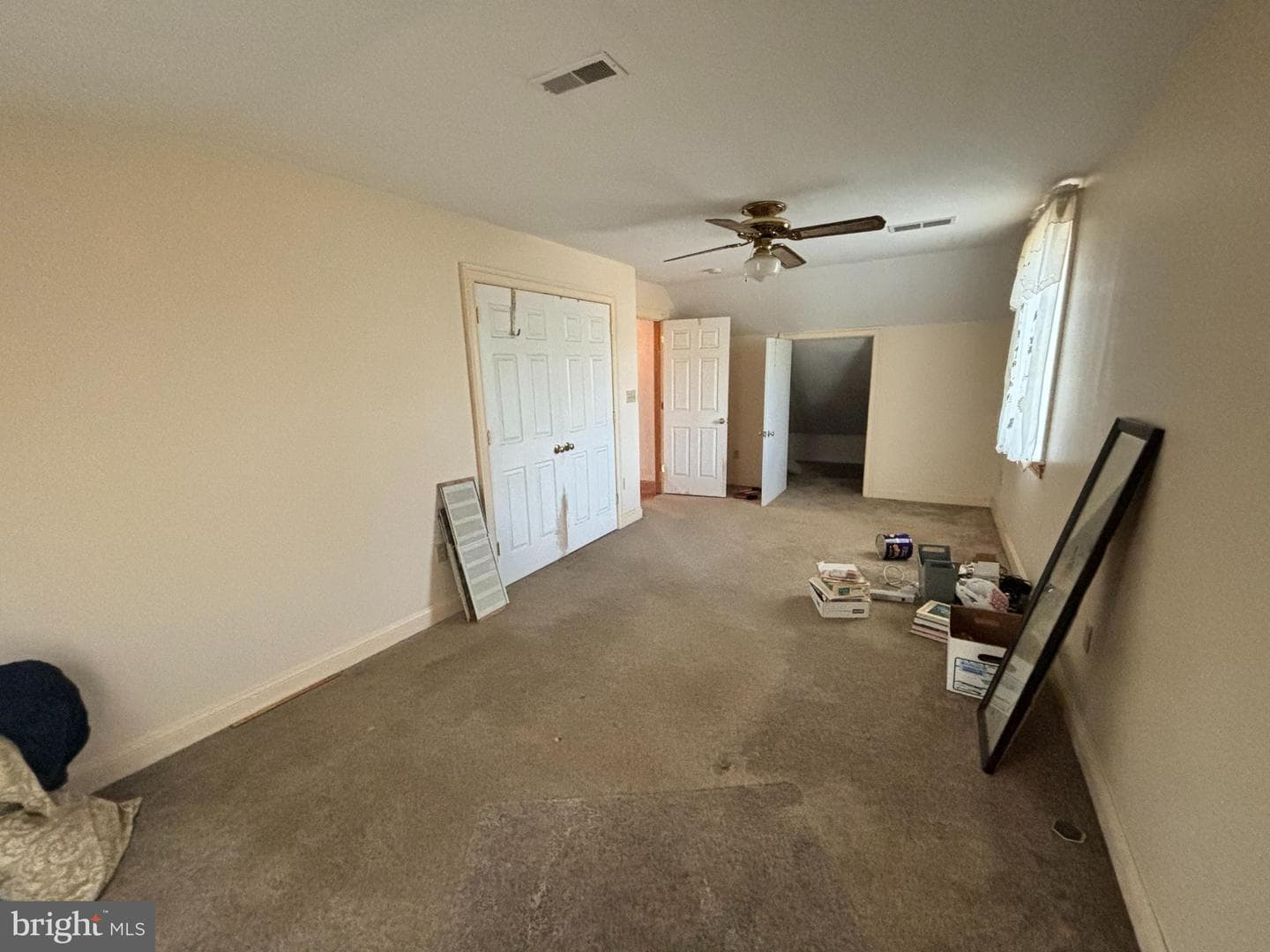 4547 Hillside Avenue photo 9