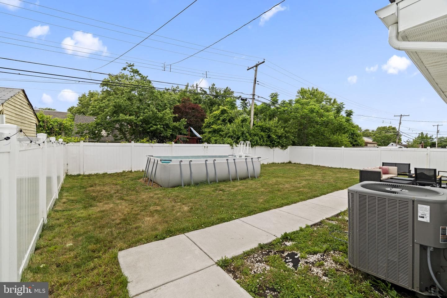 193 Kenwood Drive S #S photo 38