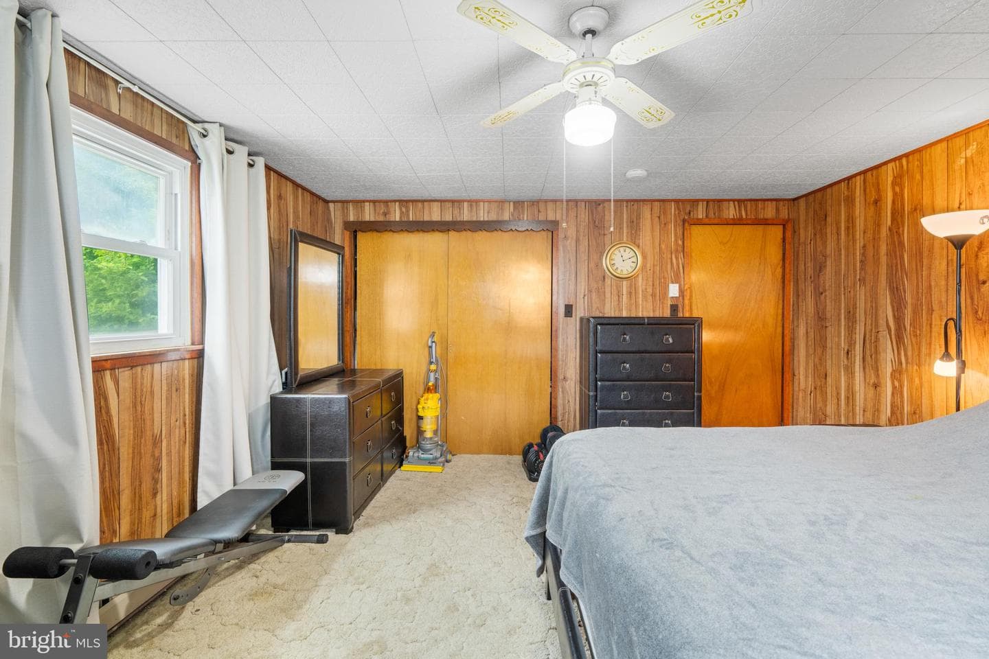 4713 Tremont Avenue photo 24