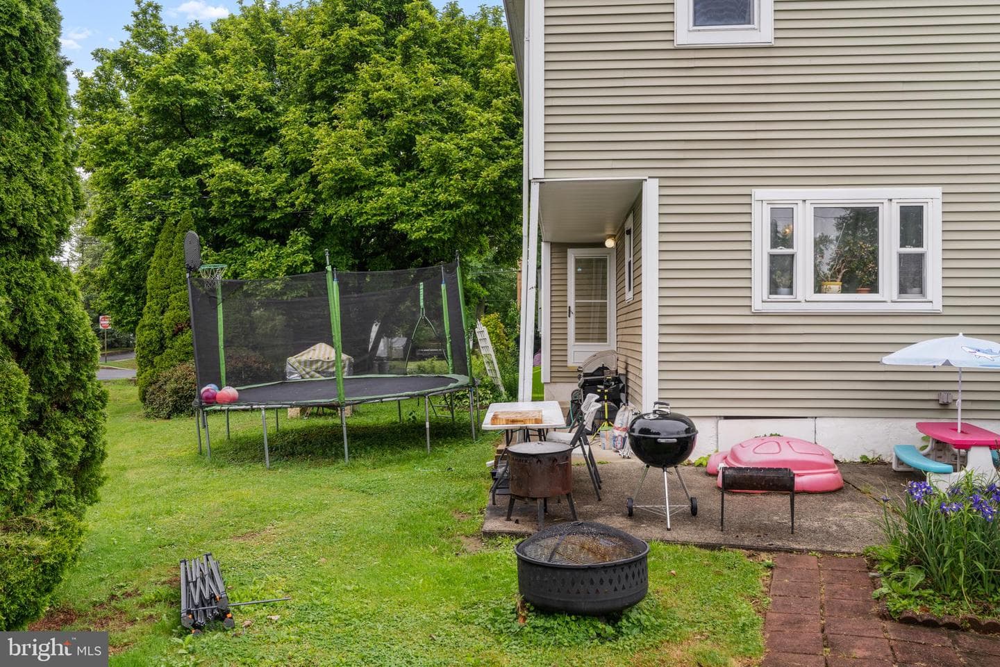 4713 Tremont Avenue photo 37