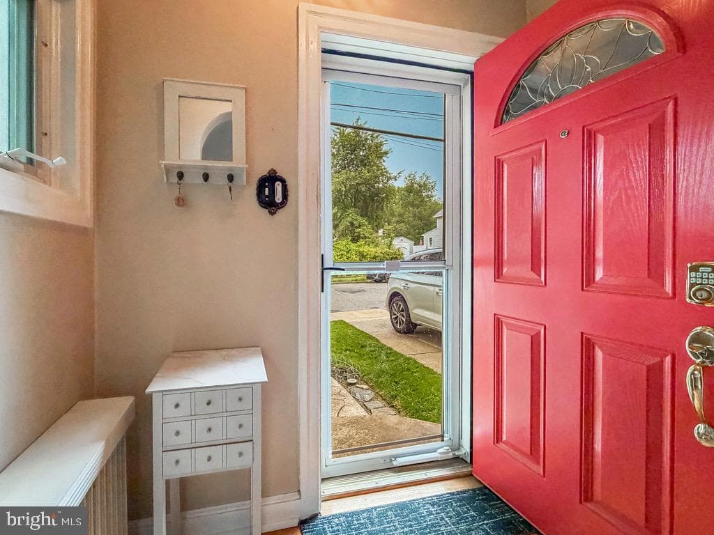 309 Harper Avenue photo 2