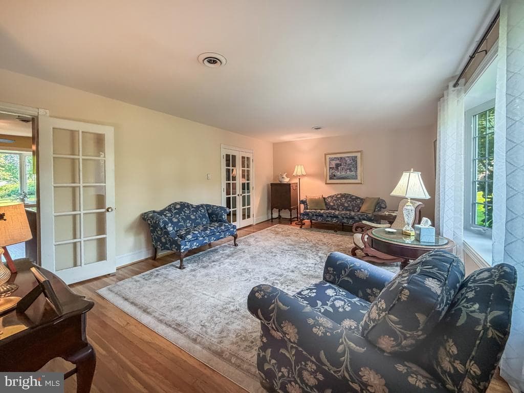 61 Cloverly Drive photo 3