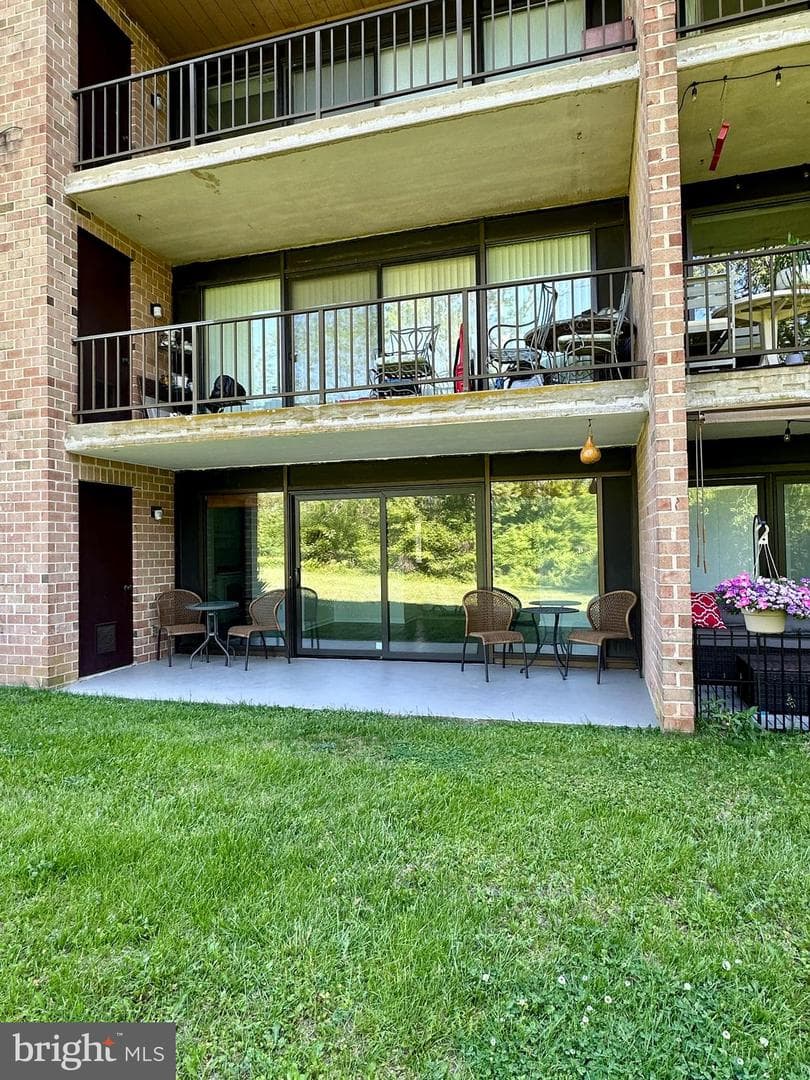 12 Hermitage Drive photo 3