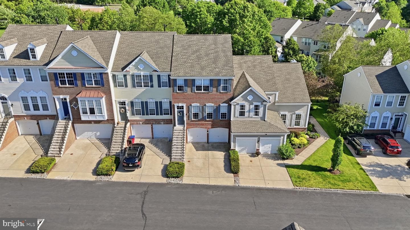 19 Addison Court photo 36