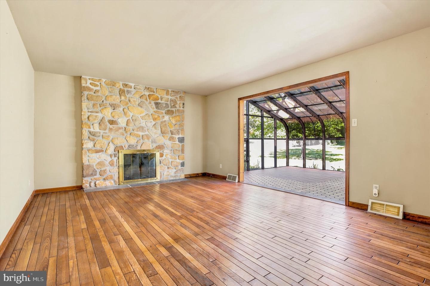 15 Brookdale Drive photo 17