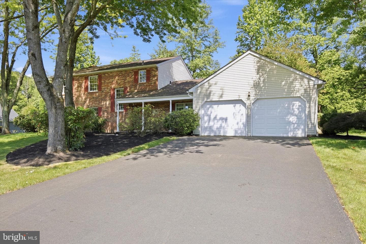 15 Brookdale Drive photo 3