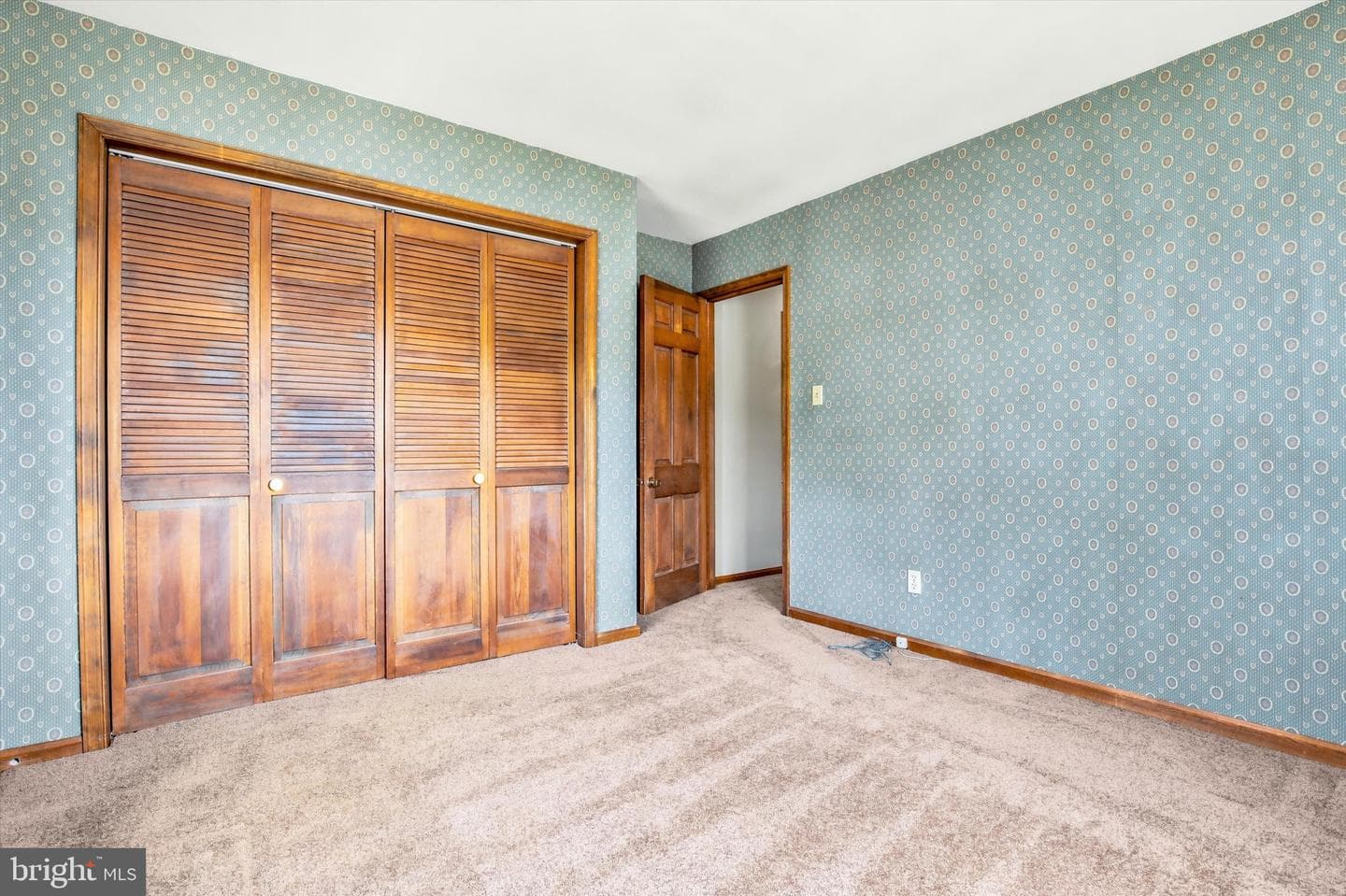 15 Brookdale Drive photo 38