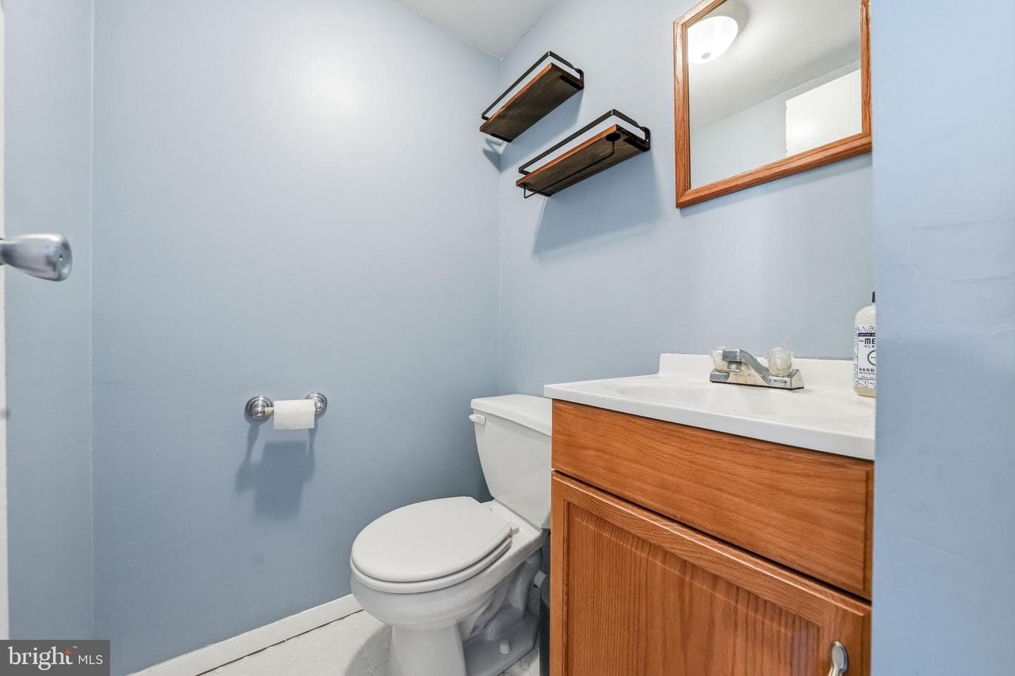 114 Lexington Court photo 11