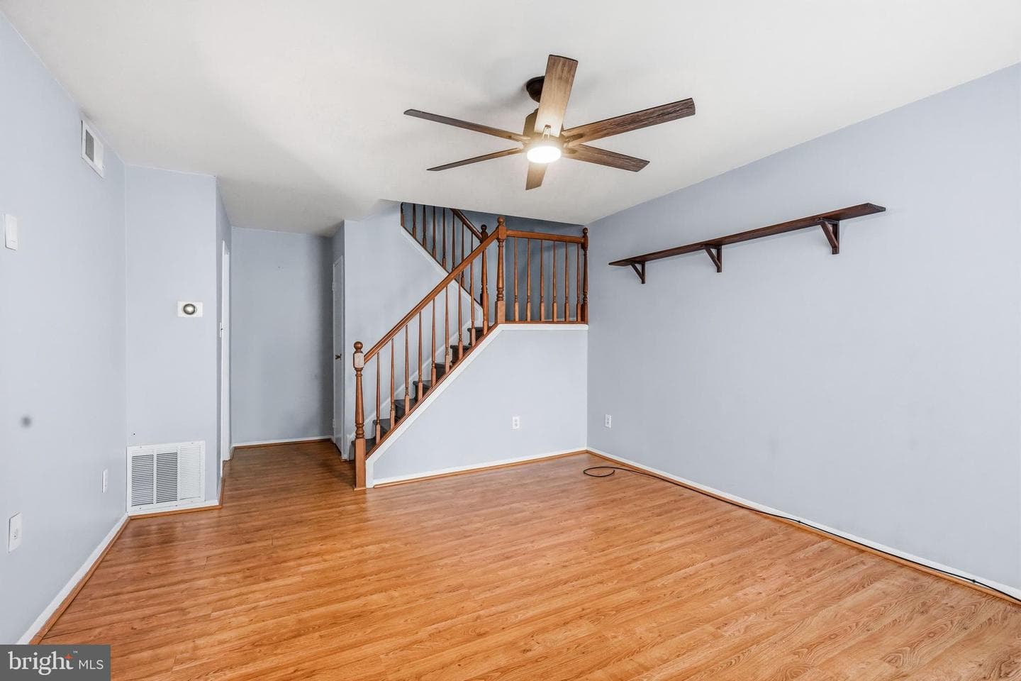 114 Lexington Court photo 8