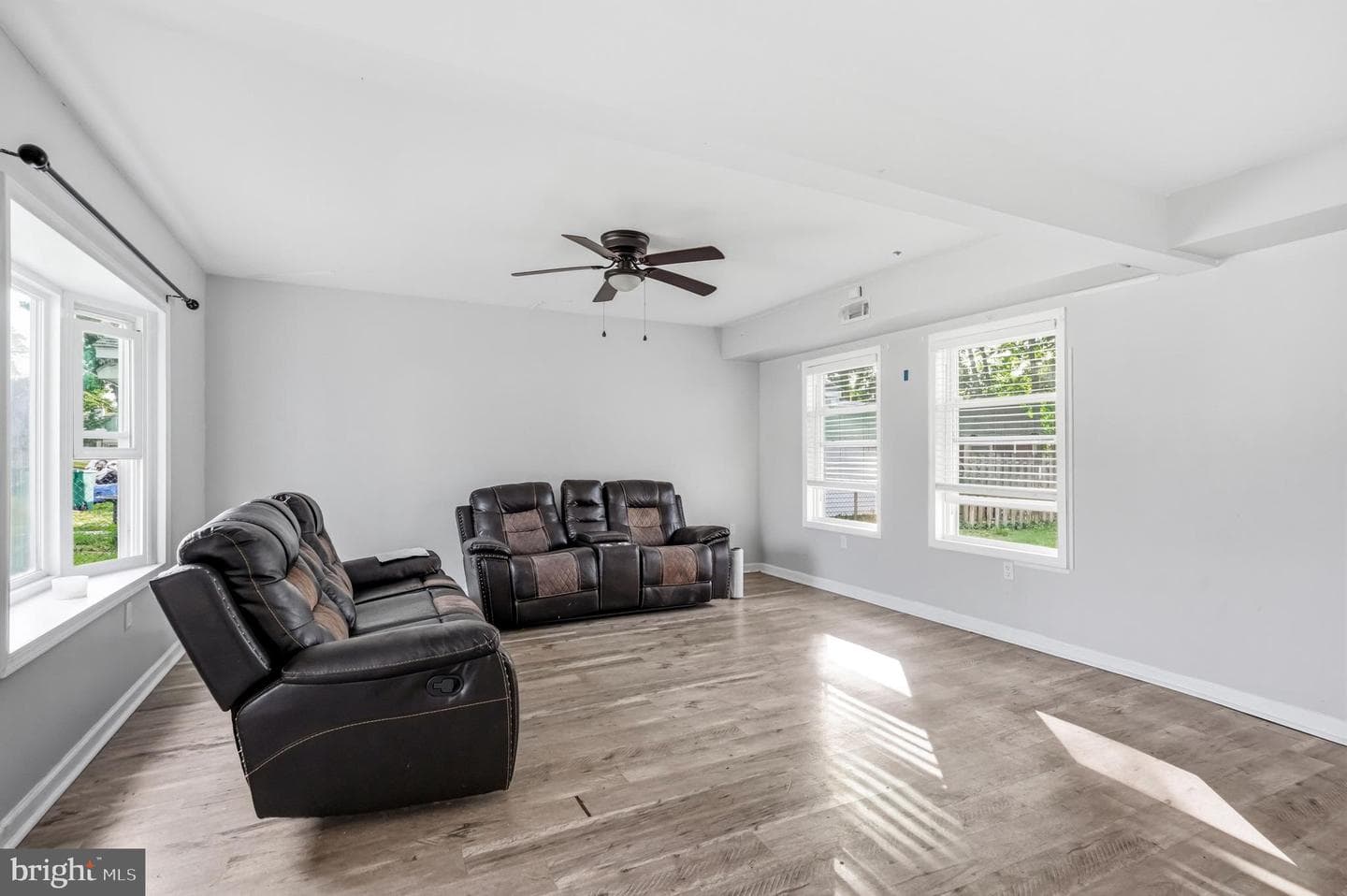 1938 Parkview Avenue photo 10