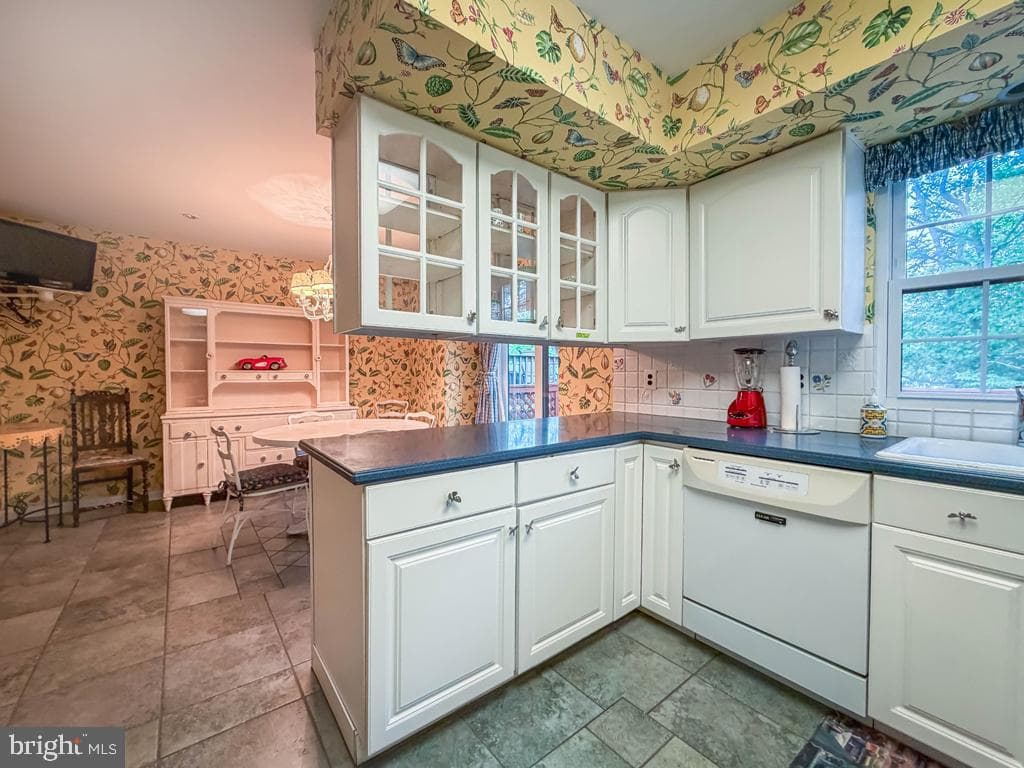 52 Woodbridge Court N photo 11