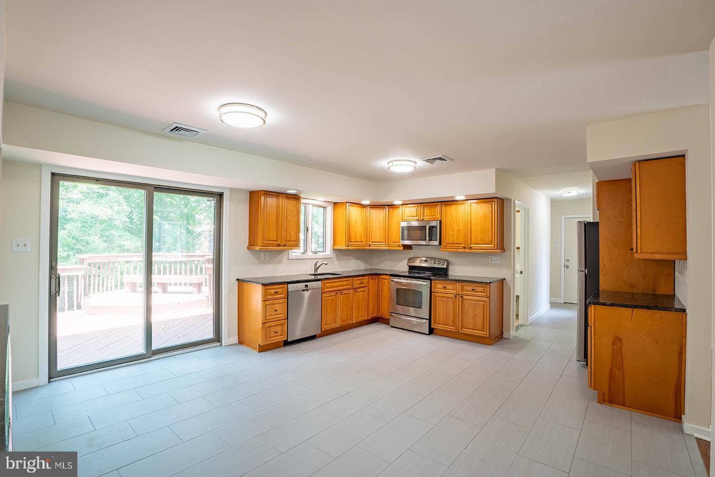 491 Kings Road photo 16
