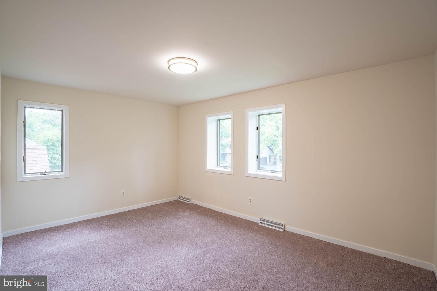 491 Kings Road photo 34