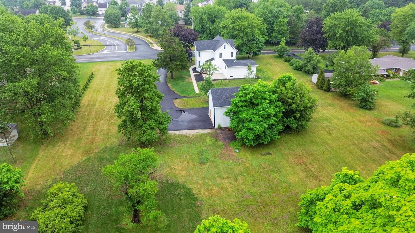 215 Mill Road photo 51