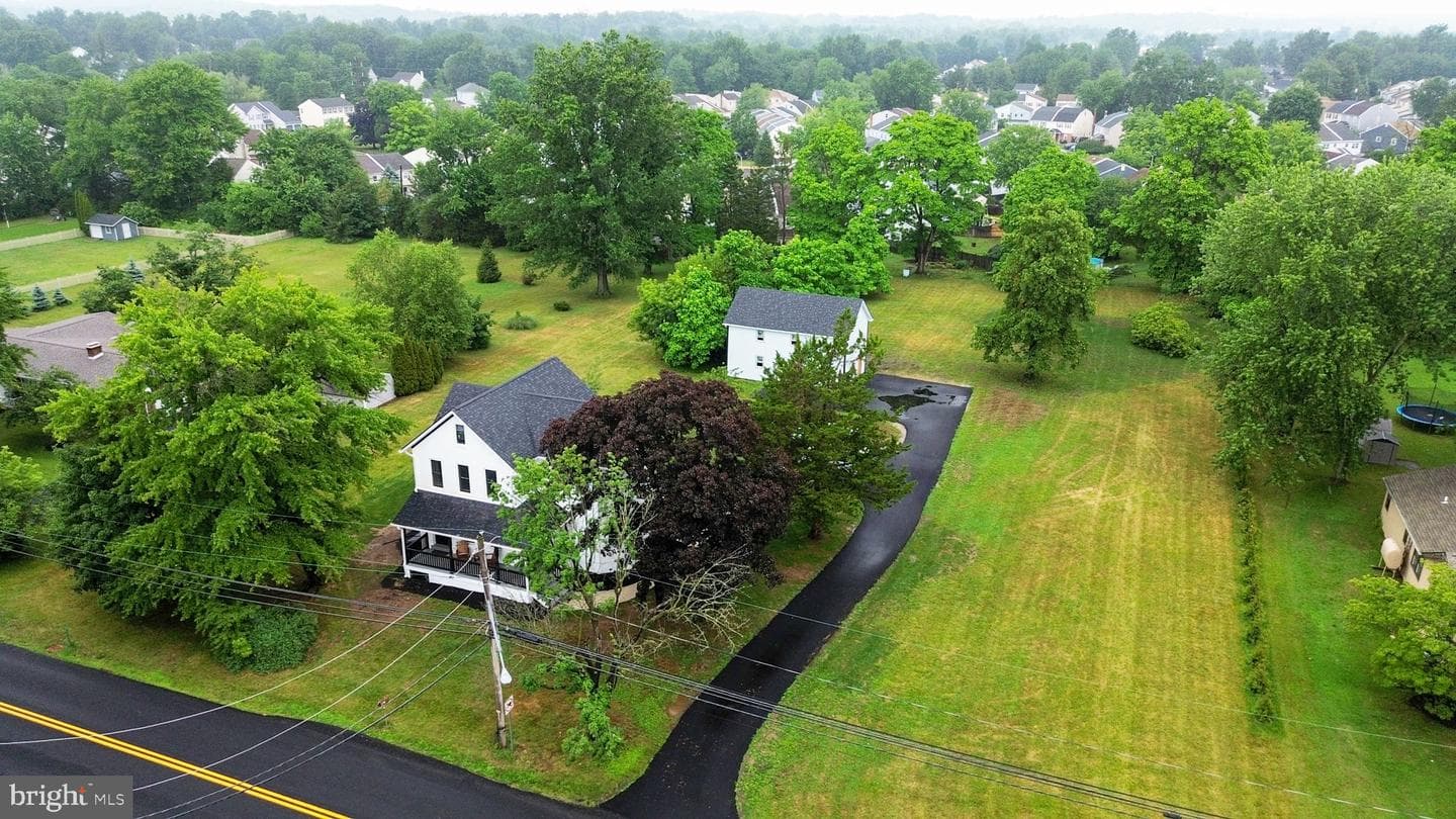 215 Mill Road photo 56