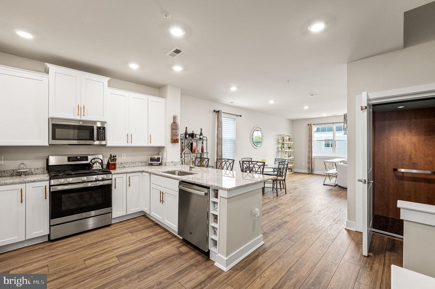120 Annapolis Street #b photo 6