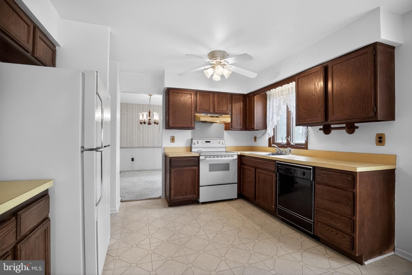 95 Taylor Drive photo 11