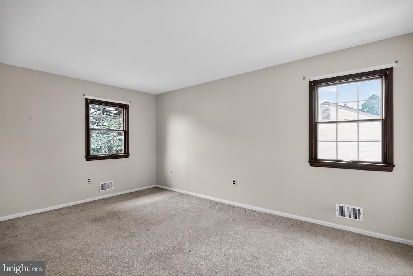 95 Taylor Drive photo 25
