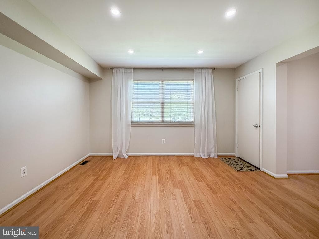 75 Dawson Road photo 12
