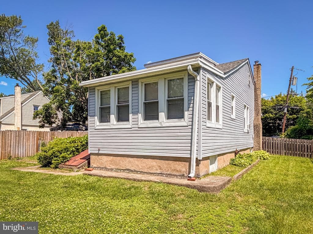 1157 Neshaminy photo 4