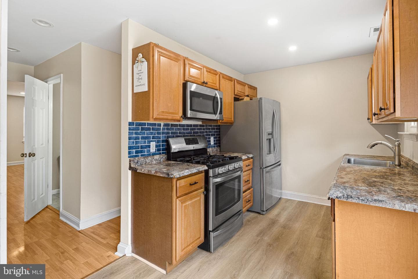 1485 Tarleton Place photo 11