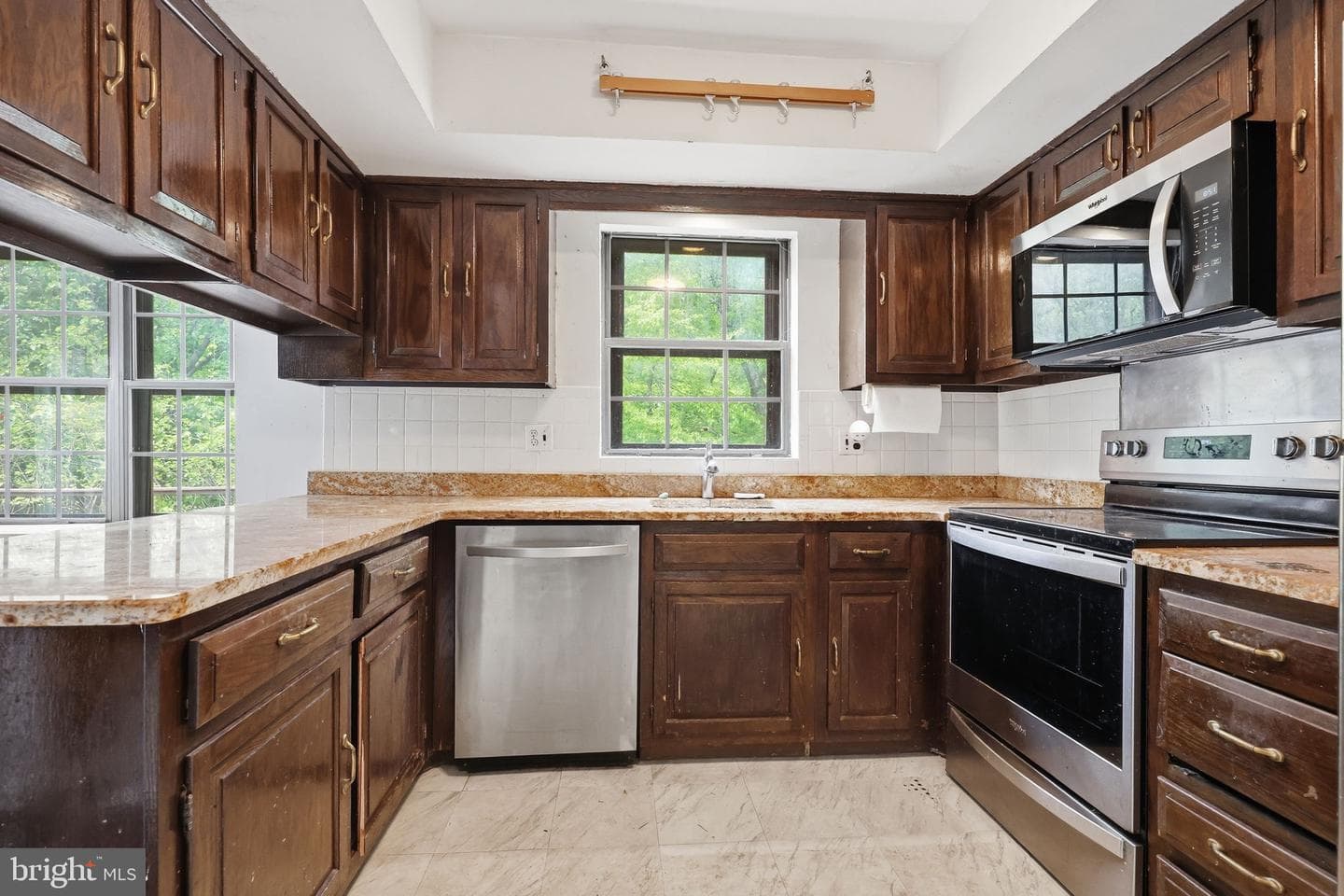 520 Pebble Ridge Court photo 10