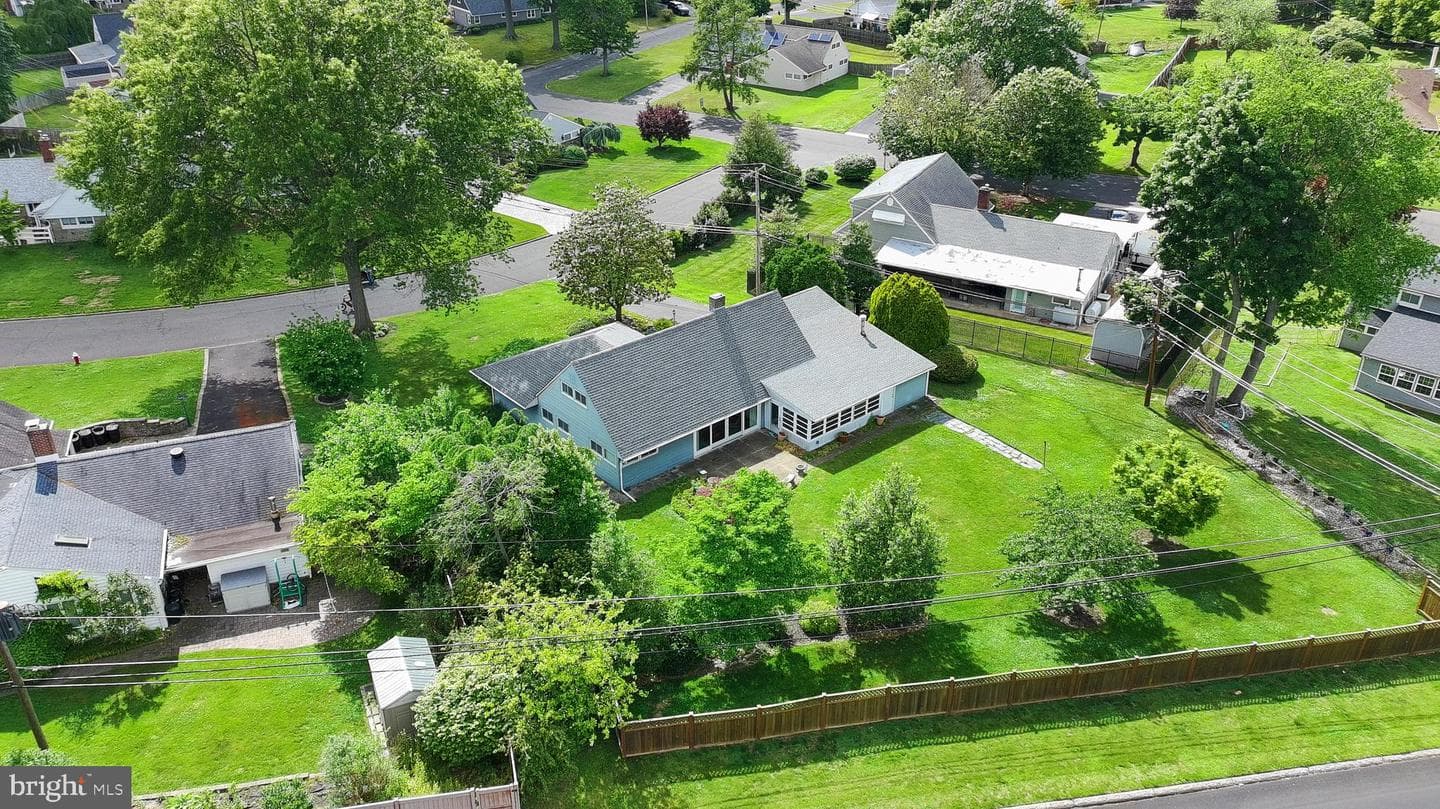 78 Red Berry Road photo 41