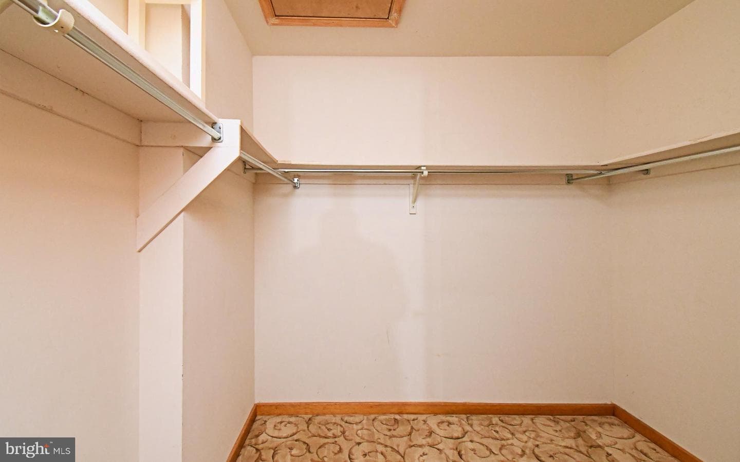 1601 Clark Drive photo 31