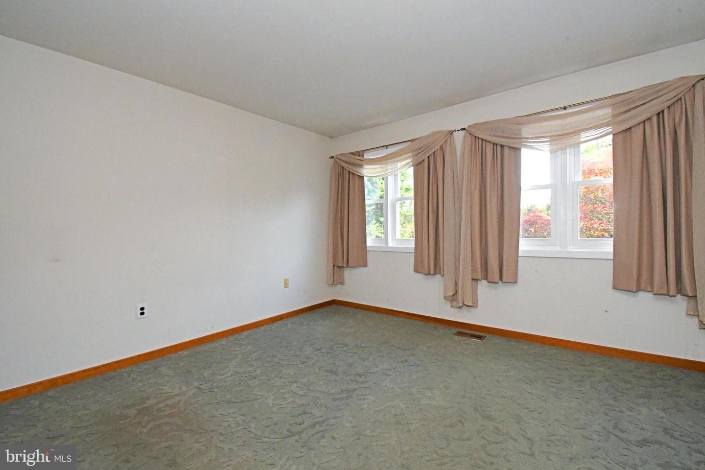 1601 Clark Drive photo 37