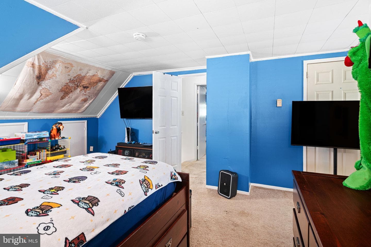 360 Holly Drive photo 22