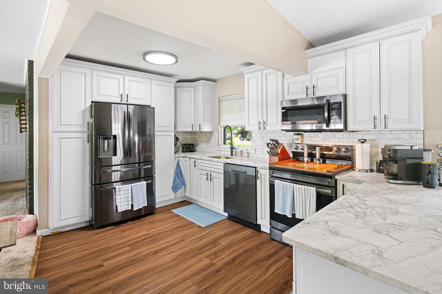 360 Holly Drive photo 3