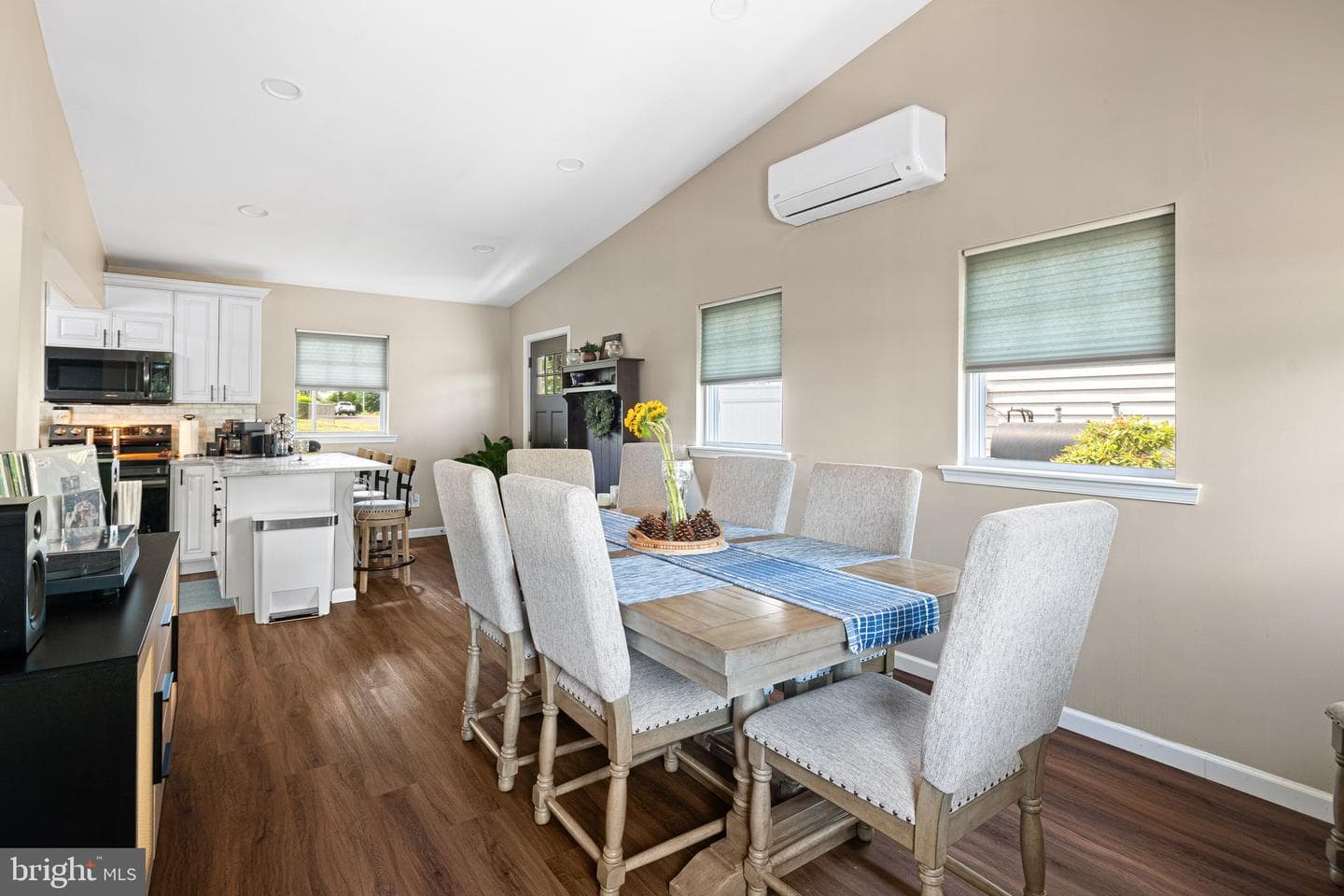 360 Holly Drive photo 6