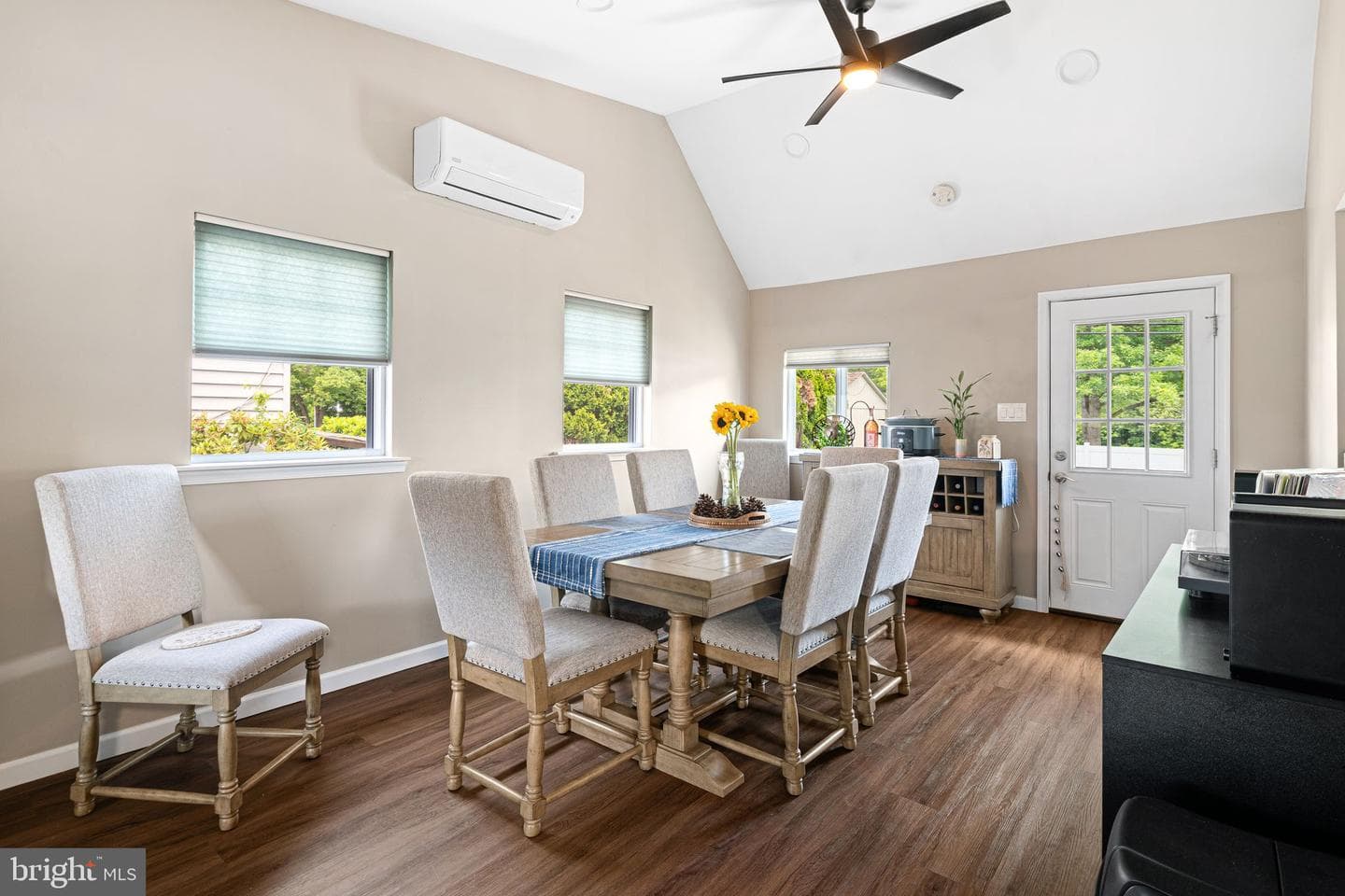 360 Holly Drive photo 7