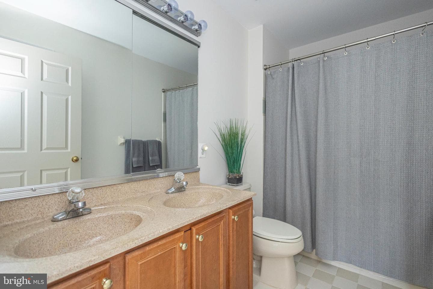 2062 Silverwood Drive photo 43
