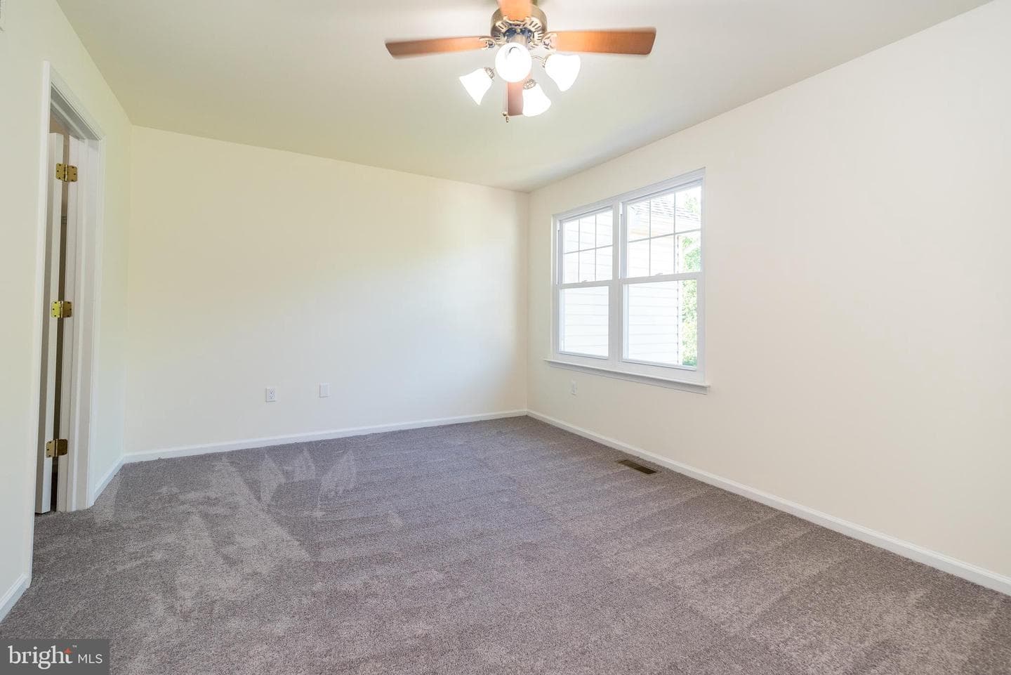 118 Galway Circle photo 26