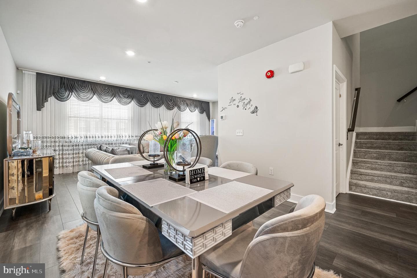 104 B King St photo 14