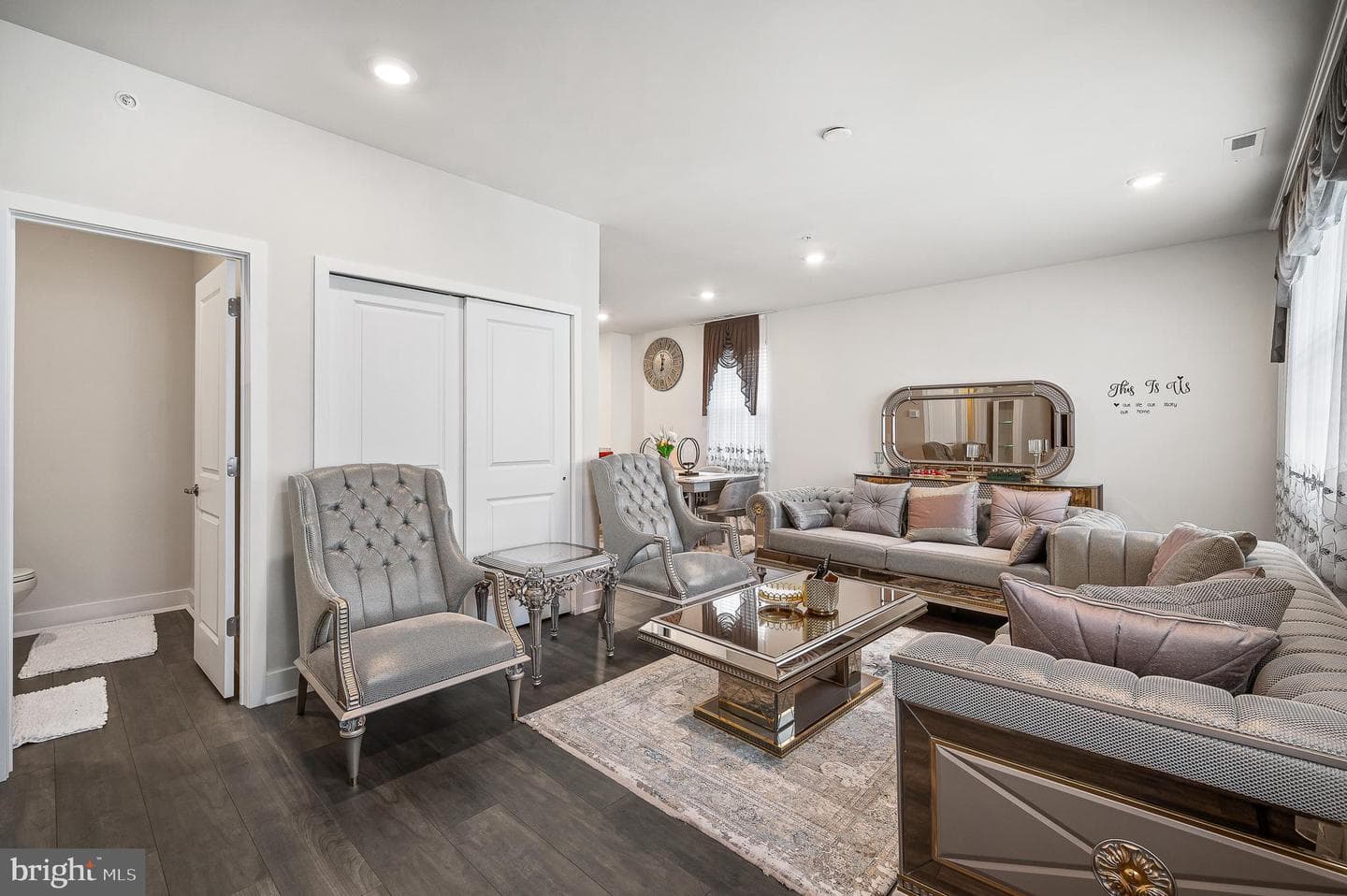104 B King St photo 16