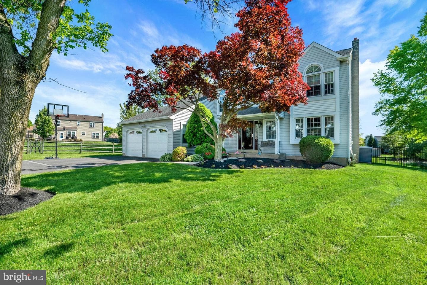 2125 Robin Drive photo 2