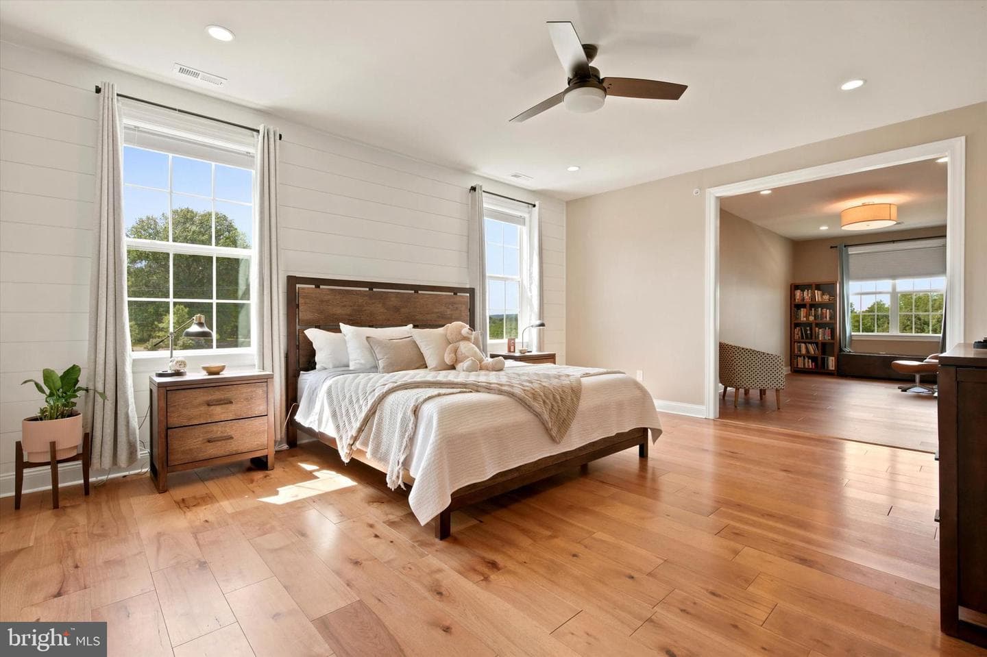 1 Bennett Lane photo 23