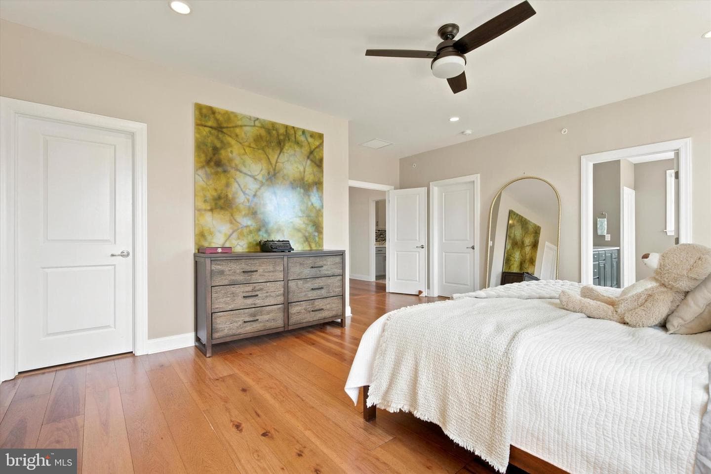 1 Bennett Lane photo 29