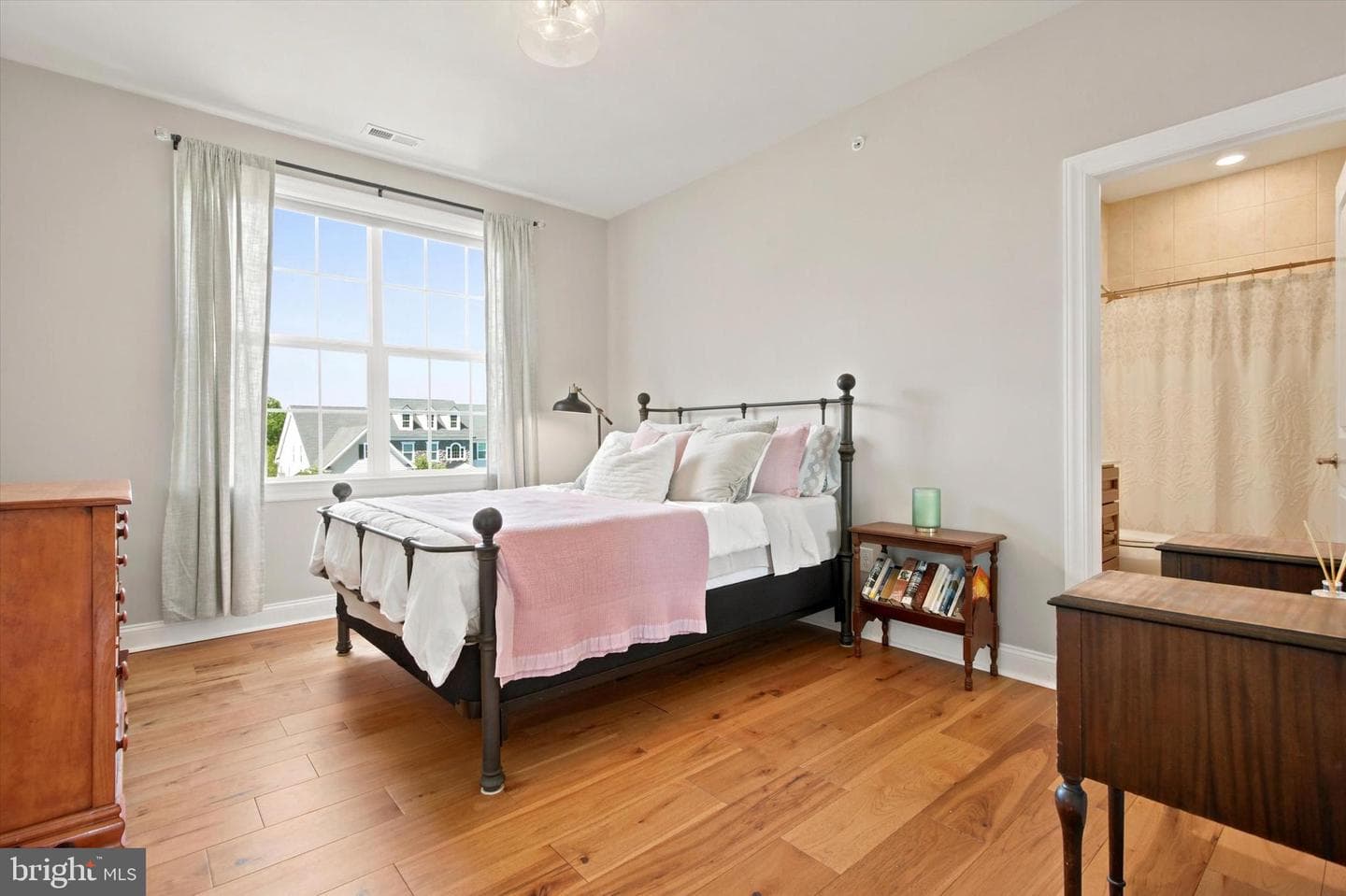 1 Bennett Lane photo 31
